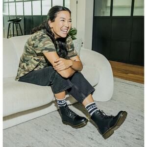 NWOT Women's Dr. Martens 1460 W Boot in Black size 9 Grunge Goth Dark Academia